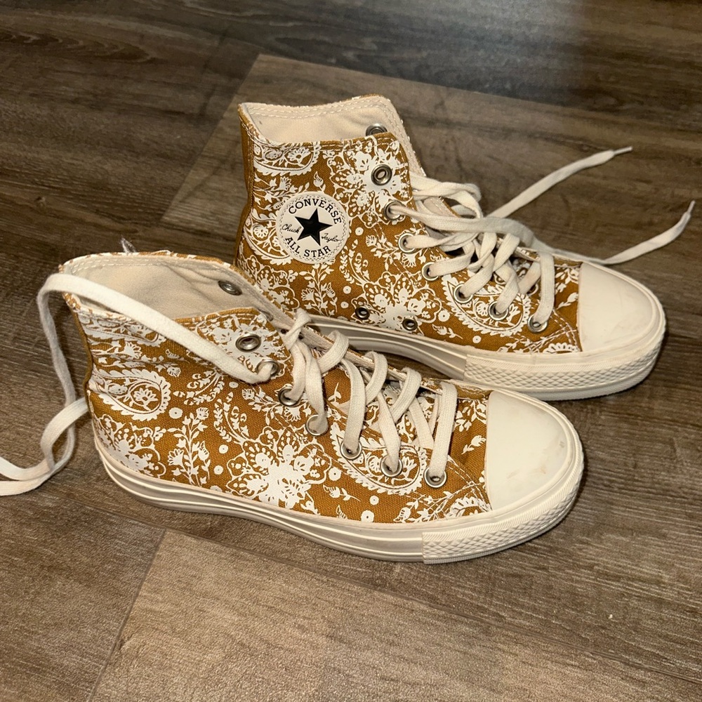 Floral Platform Converse - Picture 3 of 5